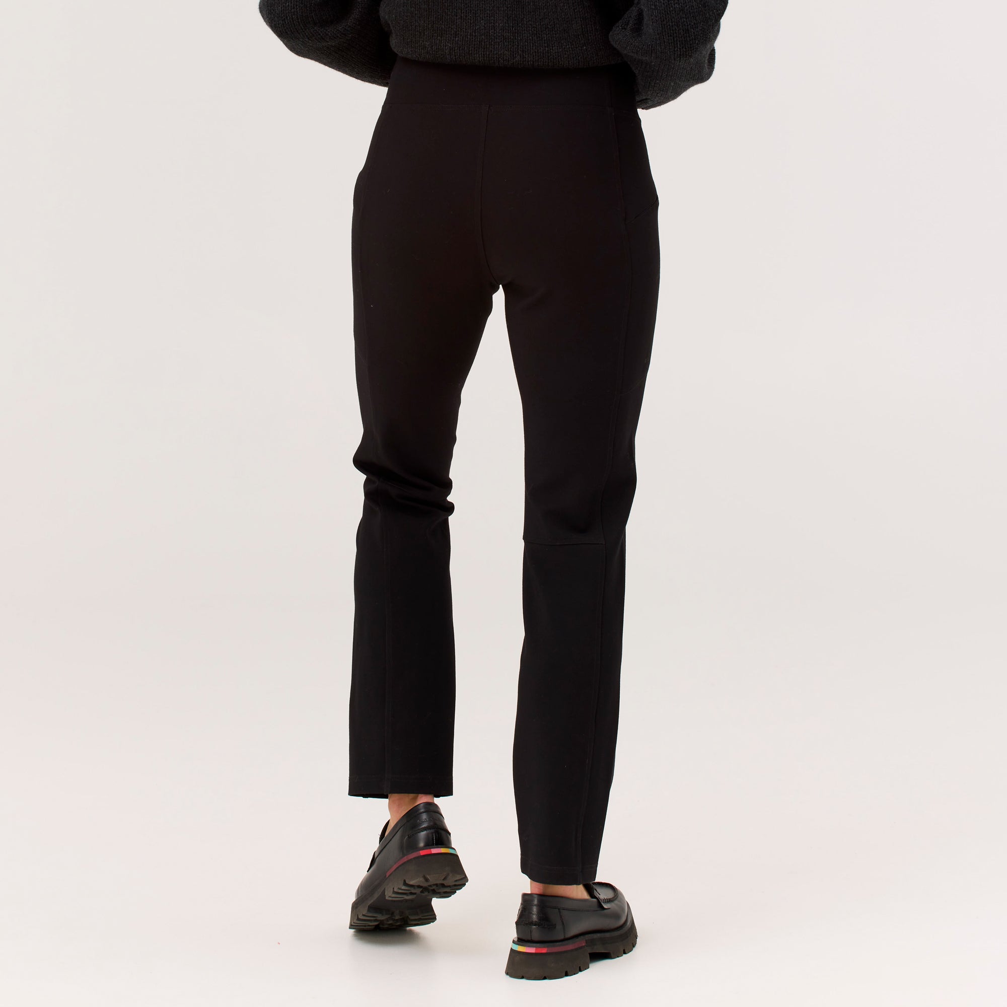 Amelia Pant