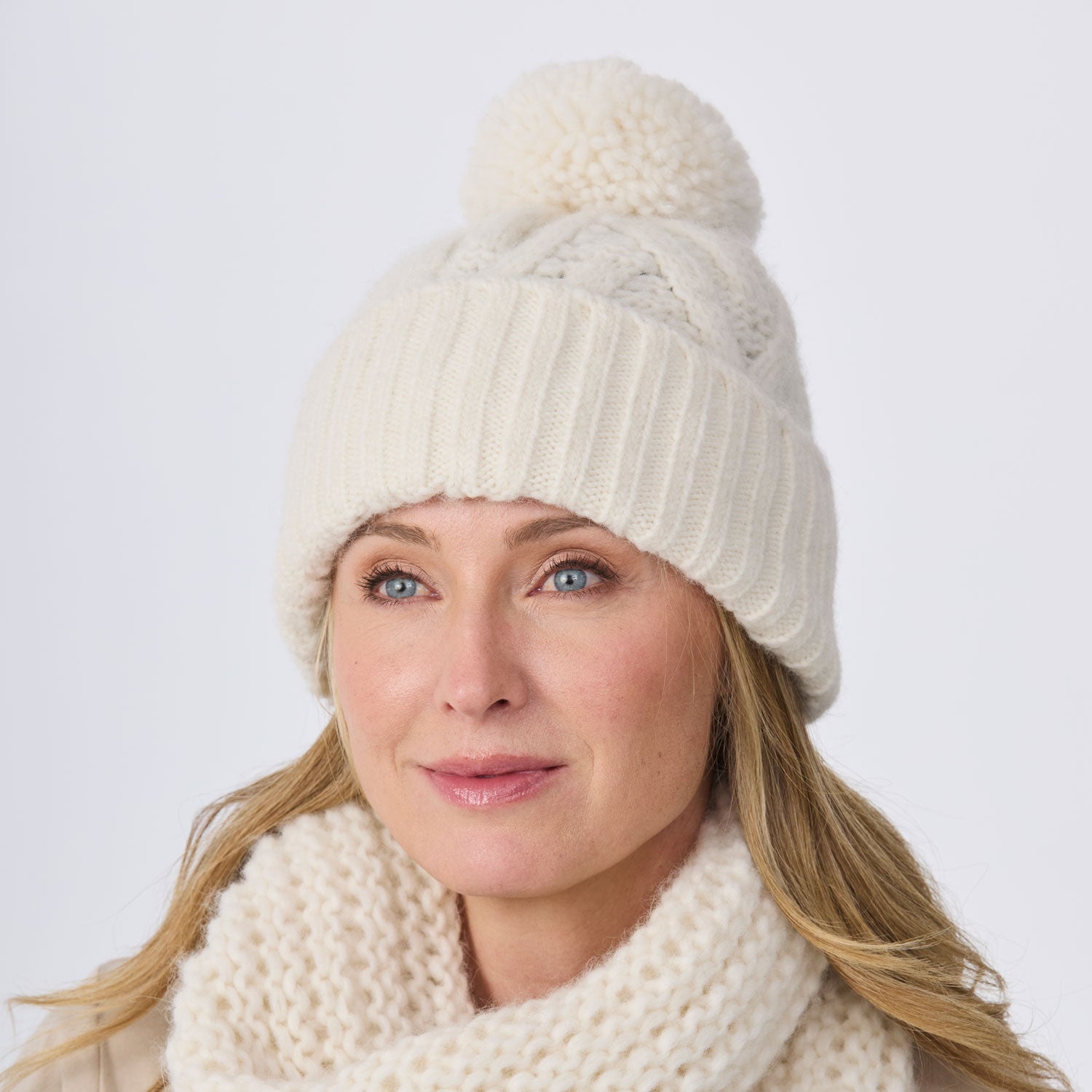 Chloe Cable Beanie